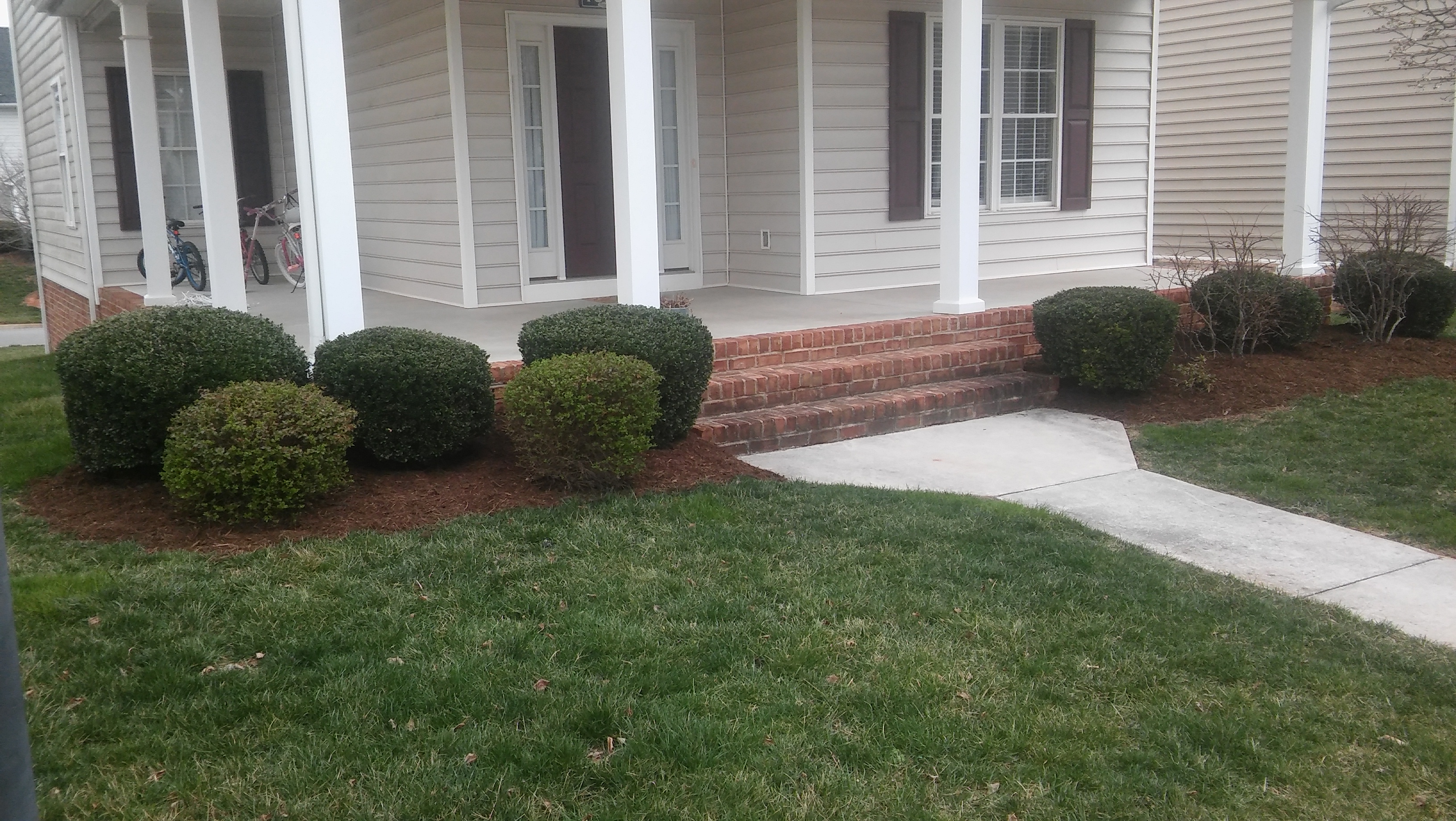 Tree and Shrub Trimming | Superior Lawn Care LLC